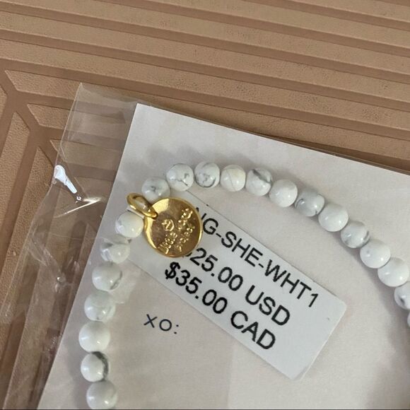 Little Words Project “She/Her” Gold Marble Beaded Stretch Bracelet Neutral - Picture 2 of 6